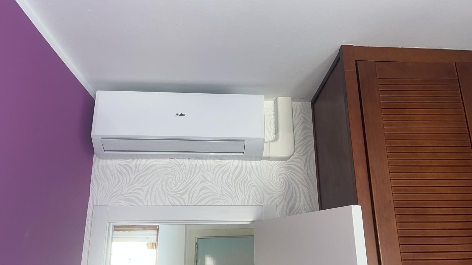 Instalación real de split de aire acondicionado Haier en una vivienda de Calahorra, La Rioja, por Disfrical S.L.